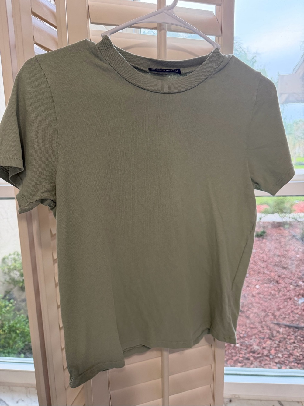Brandy Melville Olive Green Short Sleeve Crewneck Tee